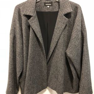 Eskandar wool herringbone jacket, open style.